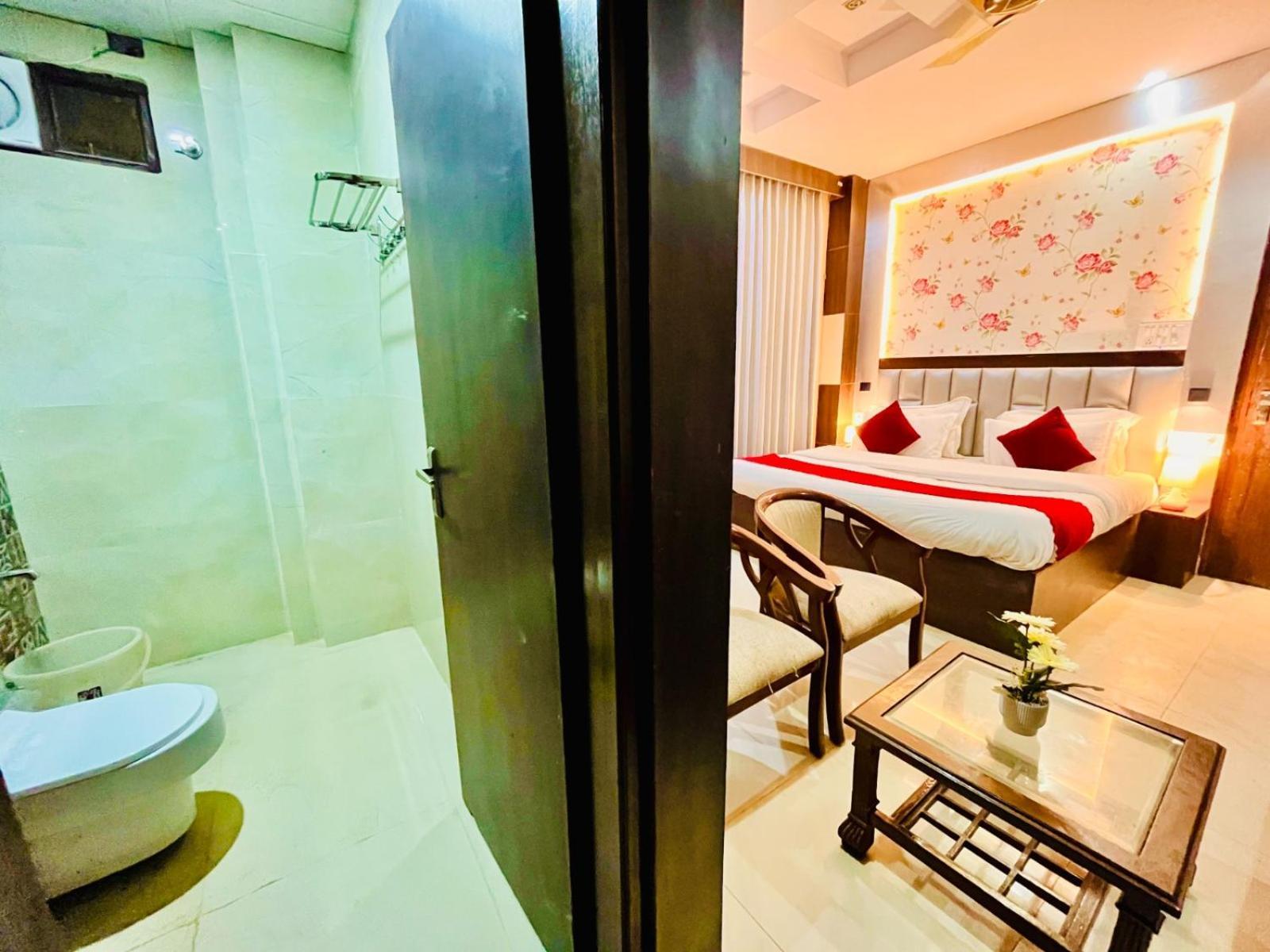 Hotel Ramawati Near Ganga Ghat Haridwar Exterior photo
