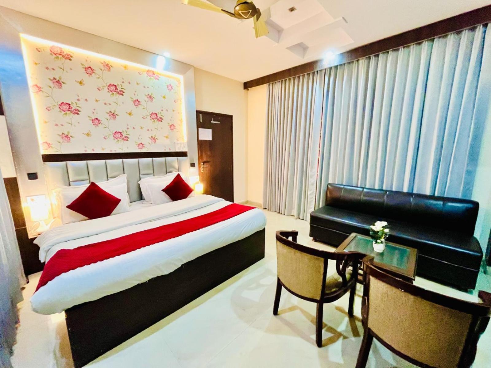 Hotel Ramawati Near Ganga Ghat Haridwar Exterior photo